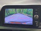 【バックカメラ】駐車時に後方がリアルタイム映像で確認できます。大型商業施設や立体駐車場での駐車時や、夜間のバック時に大活躍!運転スキルに関わらず、今や必須となった装備のひとつです!
