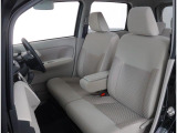ゆったり座れて、長時間の運転も疲れにくいシート!