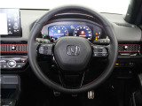 【Honda SENSING】 カメラ等装置で精度の高い検知能力を発揮、安全運転を支援します。ステアリング上のコントローラーに注目!