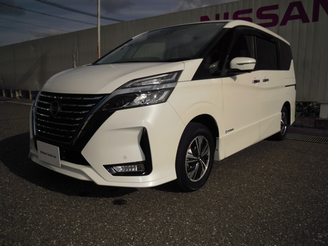 セレナ 1.2 e-POWER ハイウェイスター V 