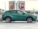 トナーレ プラグインハイブリッド Q4 ヴェローチェ 4WD 