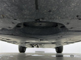 【下回り】下回りがきれいなうちに、防錆加工の施工がオススメ。降雪地域はもちろん、沿岸部にお住いの方や、趣味でマリン・ウィンタースポーツをされる方に大変好評いただいております。
