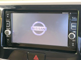 【純正ナビ】人気の純正ナビを装備しております。ナビの使いやすさはもちろん、オーディオ機能も充実!キャンプや旅行はもちろん、通勤や買い物など普段のドライブも楽しくなるはず♪