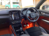 XC40 B4 AWD Rデザイン 4WD 