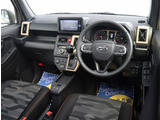 当店では中古車でも残価設定型ローンで乗れます。また当店ではご購入のお車(ガソリン国産車)全て次回お乗り換えまでオイル交換無料となります。