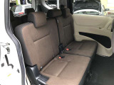 ゆとりある広々とした車内空間は、ドライブを始め買い物やレジャーなど、幅広く活躍します。一人でもみんなとでもお出かけを楽しみましょう!