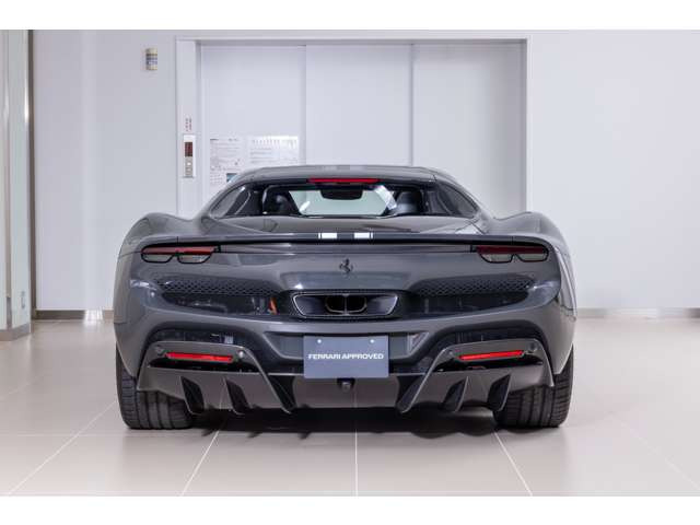 フェラーリ 8059037273798.jpg