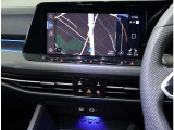 VW純正インフォティメントシステム「DiscoverPro」大変使いやすいタッチパネル型ナビゲーションでETC2.0とエンブレム内蔵バックカメラが付いています。