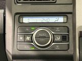 車内空調は”AUTOエアコン”にお任せ。運転に集中出来ますよ!