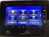 ナビゲーションはフルセグTV、インターナビ対応のGathers純正メモリーナビを搭載しています。Bluetoothオーディオ機能がありますので、スマートフォンなどの音楽も再生できます。