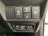 Hondaセンシング用の、VSA解除とレーンキープアシストシステムのメインスイッチなどはハンドルの右側に装備しています。その下にETCがついています。高速道路の料金所の通過も楽々です。