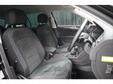【内外装のリフレッシュ】”Das Welt Auto”独自の項目チェックに基づき、入念に車両チェックとクリーニングを実施。美しく高品質なお車をご提供します。