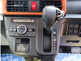 【車屋】として、長く車業界に従事した経験豊富なスタッフが多数在籍しております。