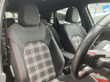 内装クリーニングも施しております。内装の綺麗なお車は気持ちが良くオススメさせていただく1つのポイントになっております。