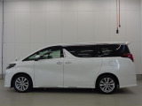 中古車は全く同じというものがなく、1台1台全てコンディションが異なります。同じようなお車でも、整備状況、外内装の状態など様々です。当店では入庫した車輌をコンディションに合わせて徹底的に仕上げています。