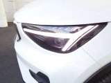 トールハンマーをモチーフにした、ピクセルLEDライト。デイタイムランニングライト、ウインカー機能も併せ持ち、そして、アクティブハイビーム機構と相まって、安全な夜間ドライブが可能です。