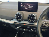 車内のスイッチ類は直感的に分かりやすい配置、操作感です。お乗りいただくうちにスイッチの場所を覚え、慣れるとブラインドタッチで操作でき、事故リスクを低減します。