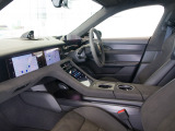 タイカン GTS 4+1シート 4WD 