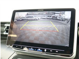 お車選びをお楽しみ頂けるよう、在庫車の展示スペースを十分に確保しております。