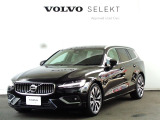 2025年1月登録のボルボV60Ultra B4です。ボディーカラーはオニキスブラックメタリックで、シートカラーはチャコールです。そして、走りの心臓部には「48Vハイブリッド」を搭載しています。