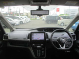 セレナ 2.0 ハイウェイスター V 4WD 
