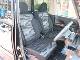 お車選びをお楽しみ頂けるよう、在庫車の展示スペースを十分に確保しております。