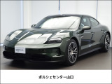 オークグリーンメタリックネオのタイカン、登録済み未使用車です。