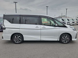 セレナ 1.2 e-POWER ハイウェイスター V 