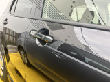 静岡ダイハツでは、メーカーの技術認定を受けたプロの整備士が整備を実施いたします。目に見えない部分までしっかりと点検するので安心です。