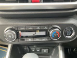 オートエアコンなので、お好みの温度に設定するだけで車内を快適空間にしてくれます。