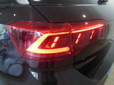 視認性やデザイン性に優れたLEDテールレンズ!