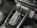 フロアシフトのオートマチック車です。