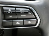 MRCC( レーダークルーズ):アクセルやブレーキを踏まなくても、前方車との車間距離を車速に応じて一定に保つ追従走行ができます / CTS(クルーズ&トラフィックサポート):ステアリングアシスト機能です