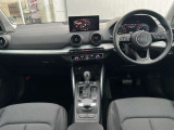 Q2 1.0 TFSI スポーツ 