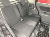 ゆとりある広々とした車内空間は、ドライブを始め買い物やレジャーなど、幅広く活躍します。一人でもみんなとでもお出かけを楽しみましょう!