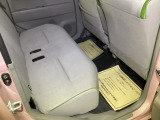 足元もゆったりとしていますので、おくつろぎいただけます。
