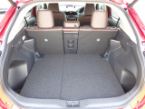 ◆定員乗車時のカーゴルームです。普段のお買い物の荷物やたくさんの収納が可能です。
