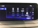 バックモニターが標準装備。お車の車庫入れが苦手な方も大丈夫です。