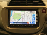 ナビゲーションはフルセグTV、Gathers純正メモリーナビを搭載しています。Bluetoothオーディオ機能がありますので、スマートフォンなどの音楽も再生できます。