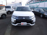 アウトランダーPHEV 2.0 G ナビパッケージ 4WD 