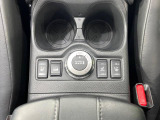 【オールモード4×4】2WD/4WDモードを手軽に切り替え可能。燃費重視の2WD、スタック時に役立つLOCK、AUTOモードでは4WDの配分を自動で調整し、路面状況を問わず安定した走りをサポート。