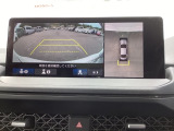 ガイド線表示機能付きのバックカメラで、バックでの車庫入れも安心です。