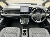 ヴォクシー 1.8 ハイブリッド S-Z E-Four 4WD 4WD 本革シート