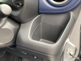 運転席ドリンクホルダーです。