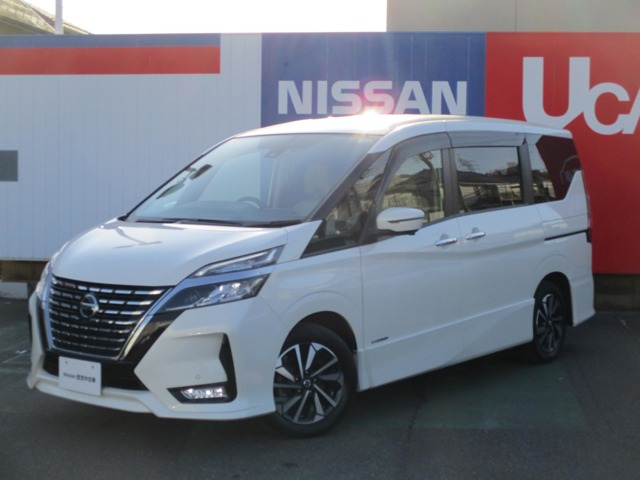 セレナ 2.0 ハイウェイスター V 
