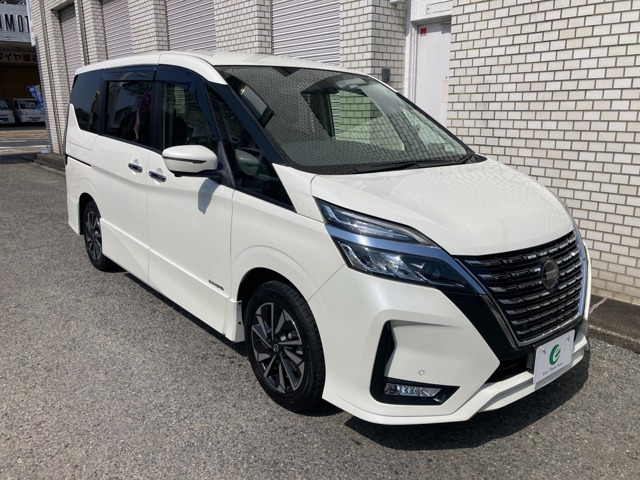 セレナ 2.0 ハイウェイスター V 