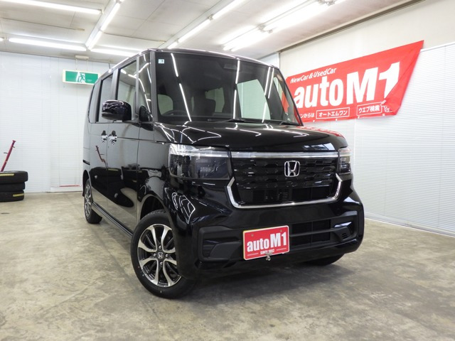 N-BOXカスタム  カスタム 660 4WD