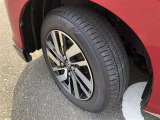 販売するすべての中古車に【ロングラン保証】が付帯します。走行距離無制限・期間は1年間です。保証修理は全国5000箇所のトヨタテクノショップにてお受けいただけます。