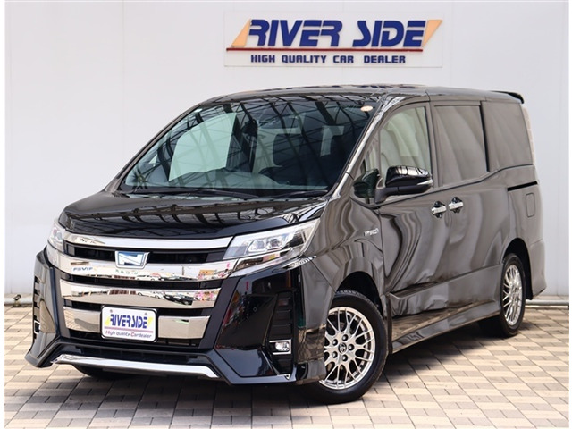 トヨタ ノア 1.8 ハイブリッド Si W×B II