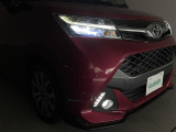 【LEDヘッドライト・LEDフォグランプ】ワレもなく綺麗な状態なので、悪天候や夜間の走行も視界良好で安心してお乗りいただけます。ヘッドライト・ホイール・フロントガラスなど色々な部分コーティングをご用意!